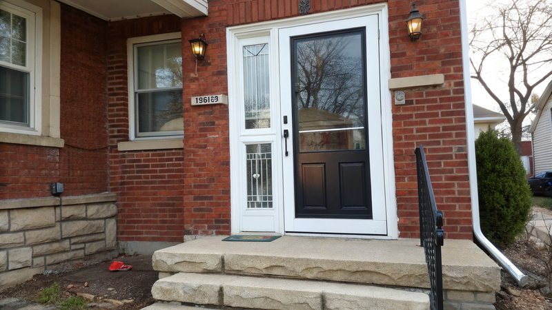 Storm Door Installation Chicago